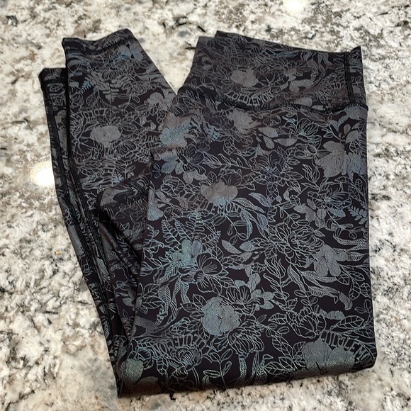 Lululemon wunder under high rise 28” luxtreme - Picture 2 of 7